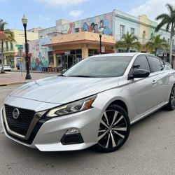2021 Nissan Altima 2.5 SR   