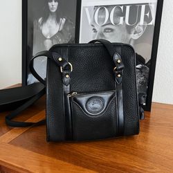 VINTAGE DOONEY & BOURKE BLACK LEATHER COLLECTORS BAG