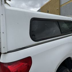 2008+ Toyota tundra 8’1 Ft Camper Shell 