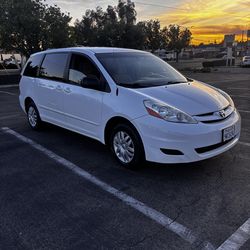 2010 Toyota Sienna