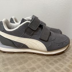 Puma Sneakers