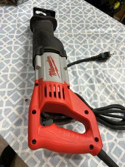 MILWAUKEE SAW ZALL 12 AMP 