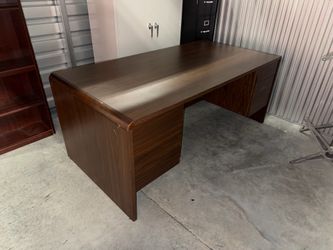 SOLID WOOD EXECUTIVE DESK - $199