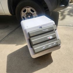 Decent plastic dog food receptacle 