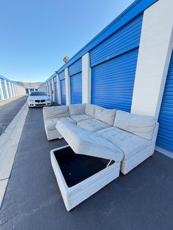 Thomasville sectional couch