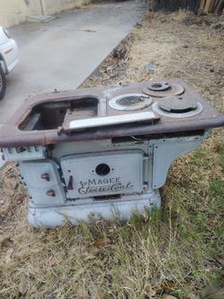 Magee ElectriCoal Antique Cast Iron Stove