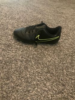 Nike Jr. Tiempo Maestro Club