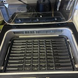 Gourmia Airfrayer And Grill
