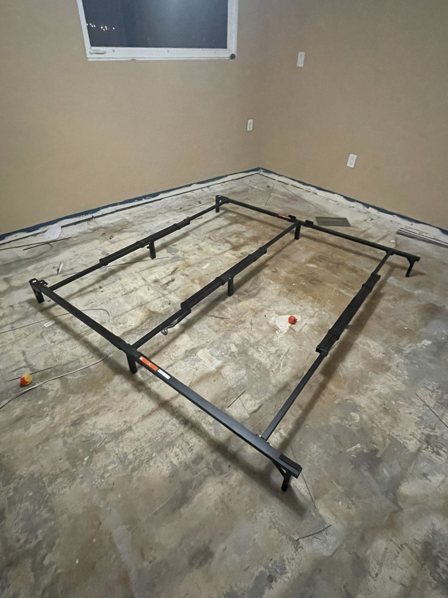 King Size Bed Frame (Adjustable)
