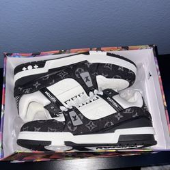 Lv Trainers