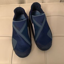 Nike Go FlyEase Easy On/Off Shoes 