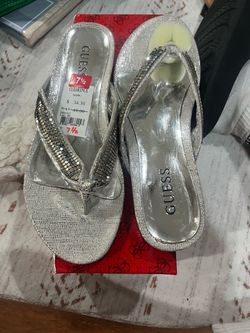 Women’s Guess sandals size 7 1/2