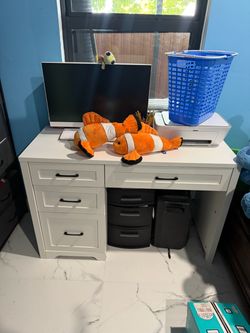 Only desk