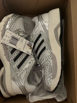 Adistar brand new size 5 shoes adidas
