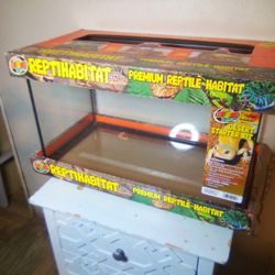 Zoo Med Reptile habitat Premium Reptile Habitat,📏Tiny finger Nail Crack On Bottom  *See Pics🩹🤕