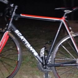 🔥🔥 SCATTANTE R-570 ROAD BIKE....CARBON FIBER FORKS ....60CM.....$200 BUCKS....🔥 🔥  