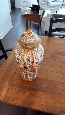 Cream and gold filigree vase