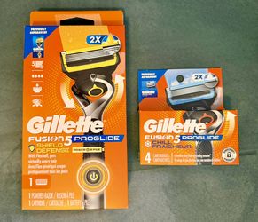 NEW Gillette Fusion 5 PROGLIDE Razor Handle plus Cartridge with Extra 4-Pack Of Cartridges
