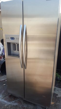 side by side refrigerator KichenAid