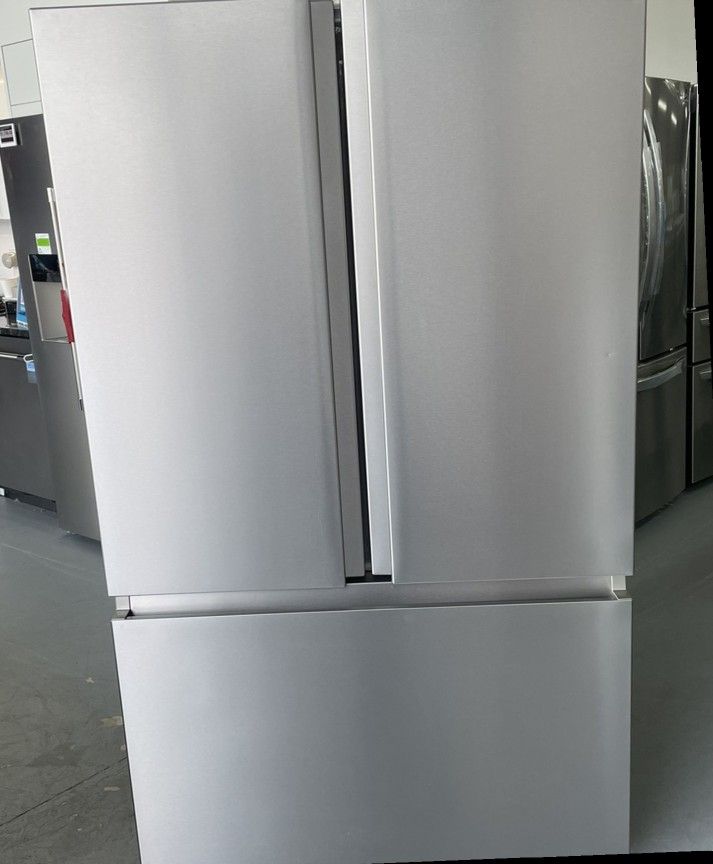 NEW Hisense 26.6-cu ft French Door Refrigerator with Ice Maker (Fingerprint-Resistant Stainless Steel) ENERGY STAR I4WP