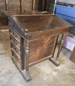Vintage Captain’s Desk – Slant-Top Writing Desk