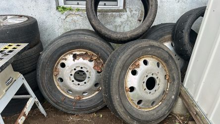 2001 Ford F350 Wheels