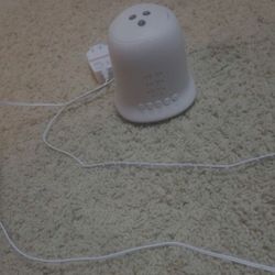 Homedics Sound Machine and Projector 