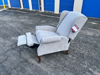 LAZYBOY PUSH BACK RECLINER CHAIR