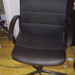 Real Comfortable Black Puffed Leather / Sued Chair. For Office, Desk, Game Chair Etc. 