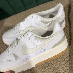 Nike Womens Gamma Force 