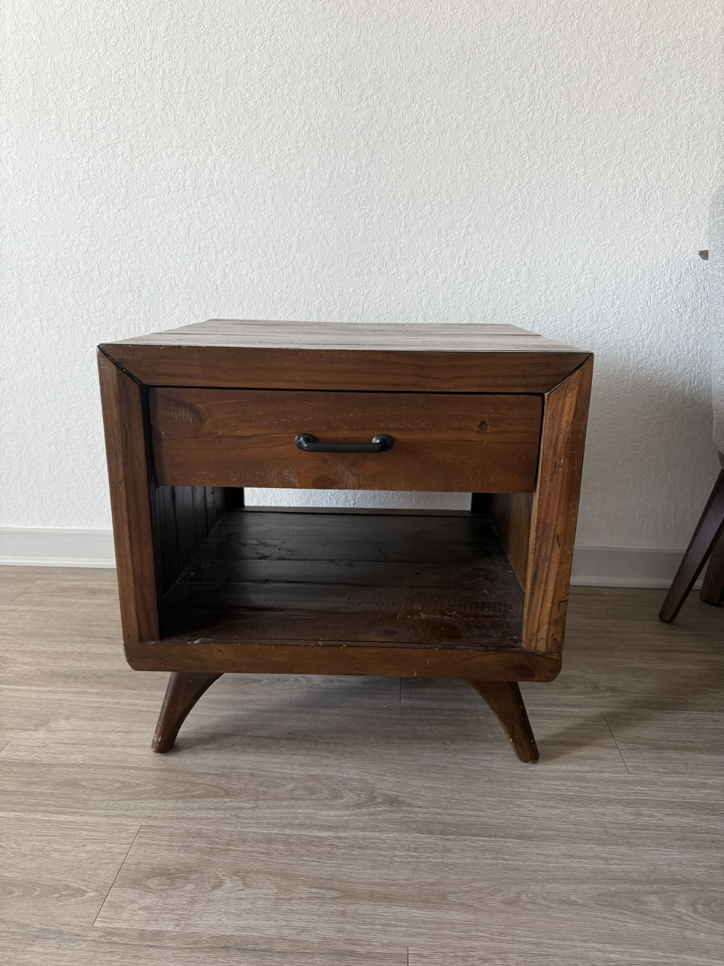 End Table / Nightstand