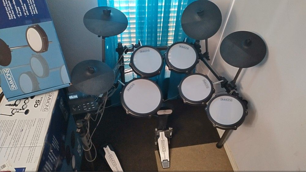 Electronic Drum Set: SIMMONS Brand