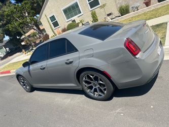 2018 Chrysler 300