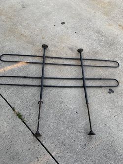 Sports utility vehicle dog gate