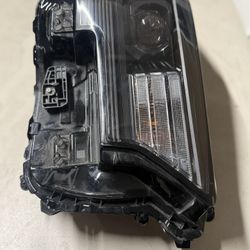 2024-2026 Toyota Tacoma Passenger Right Headlight 