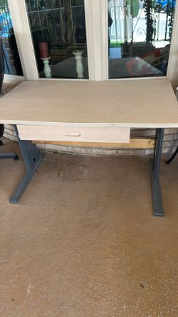 Desk 30.00