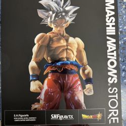 Tamashii SH Figuart UI Goku Ultra Dragonball Figure
