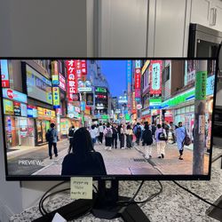 Gigabyte 32in 4K 144 HZ Gaming Monitor (1 of 2)