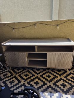 Tv stand