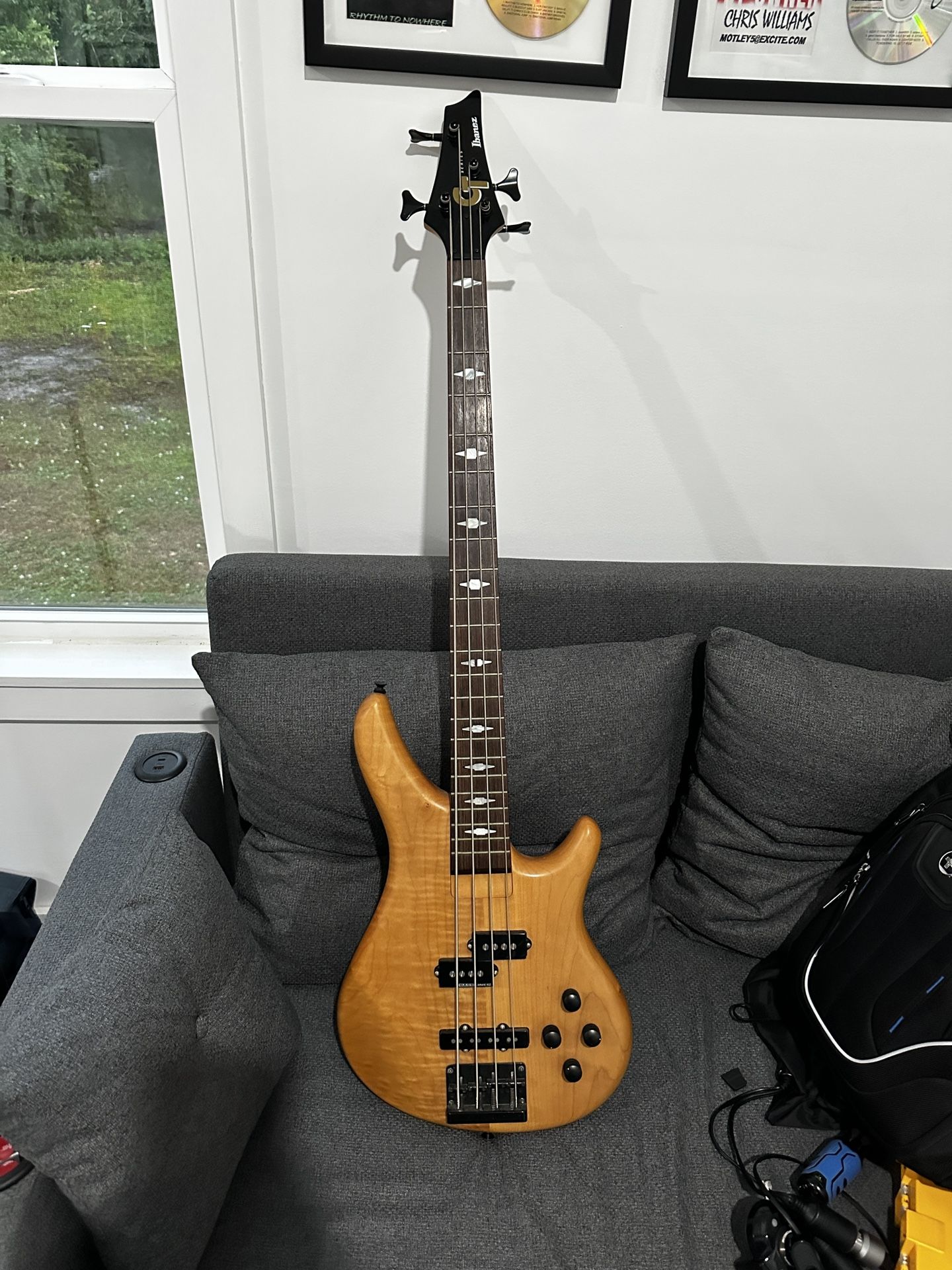 Ibanez CT series bass guitar