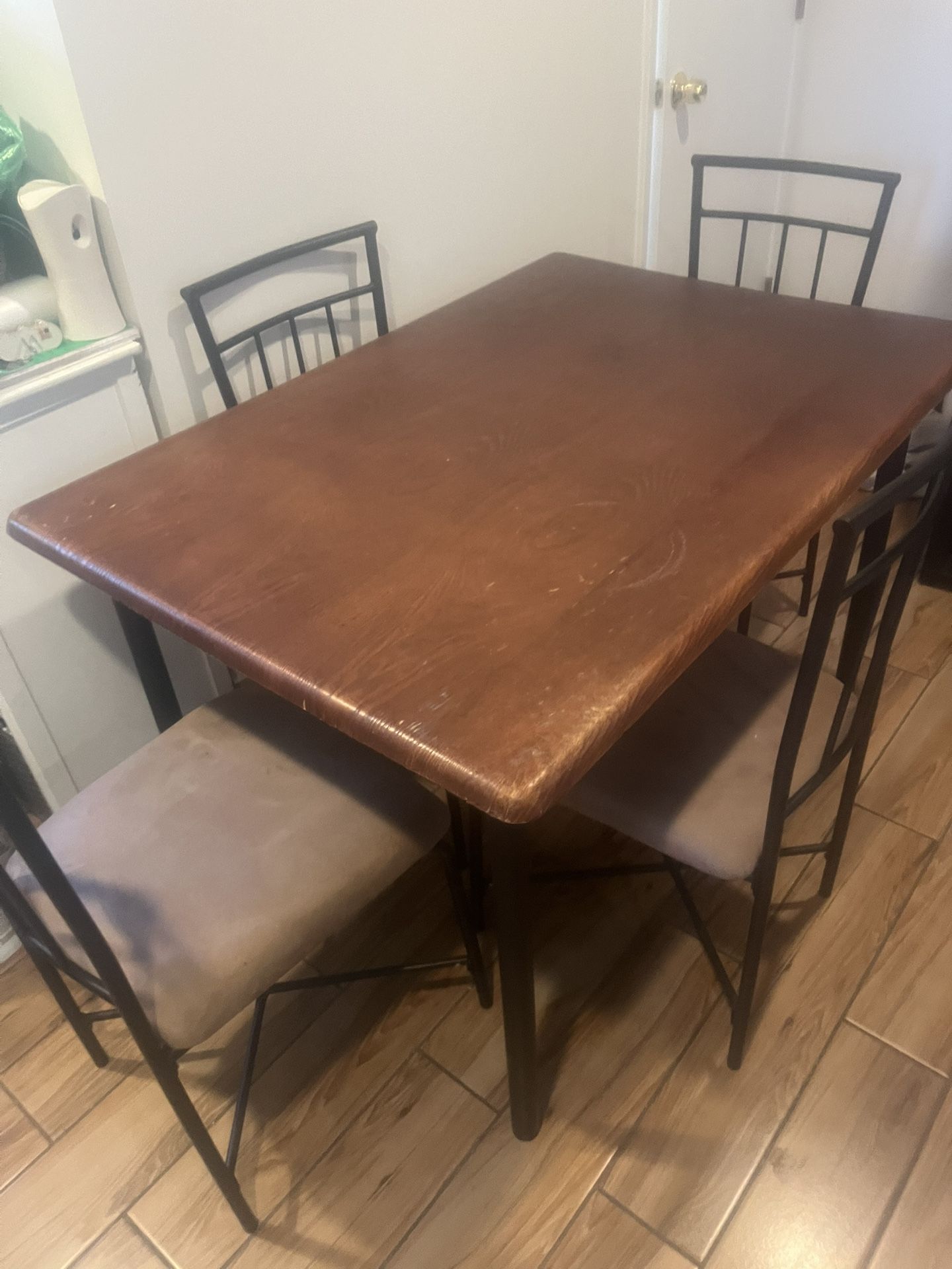 Dinning Table