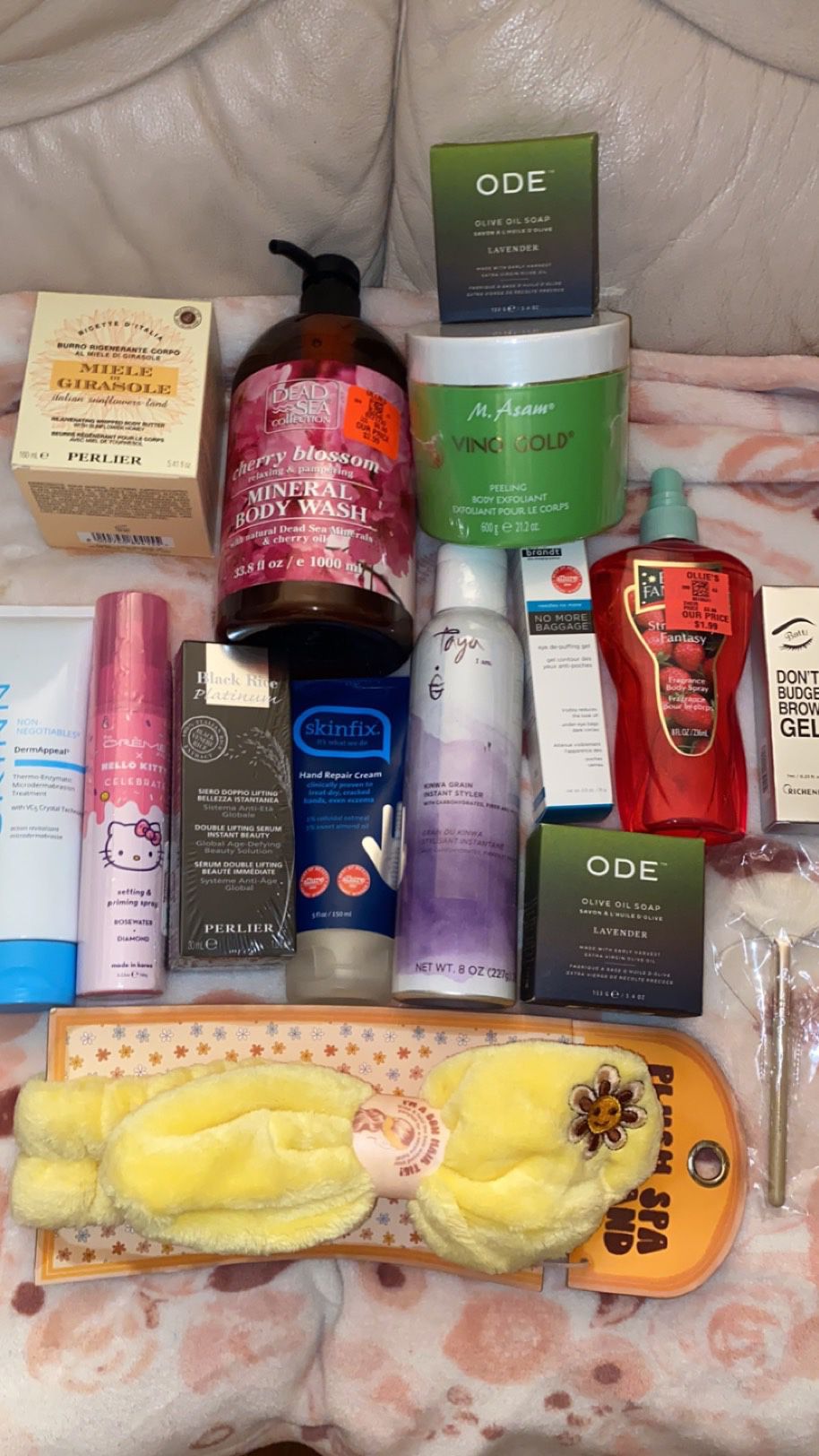 Women’s unopened skin care products $1-$5