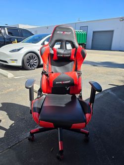 GTRACING Red & Black Gaming Chair – Excellent Condition