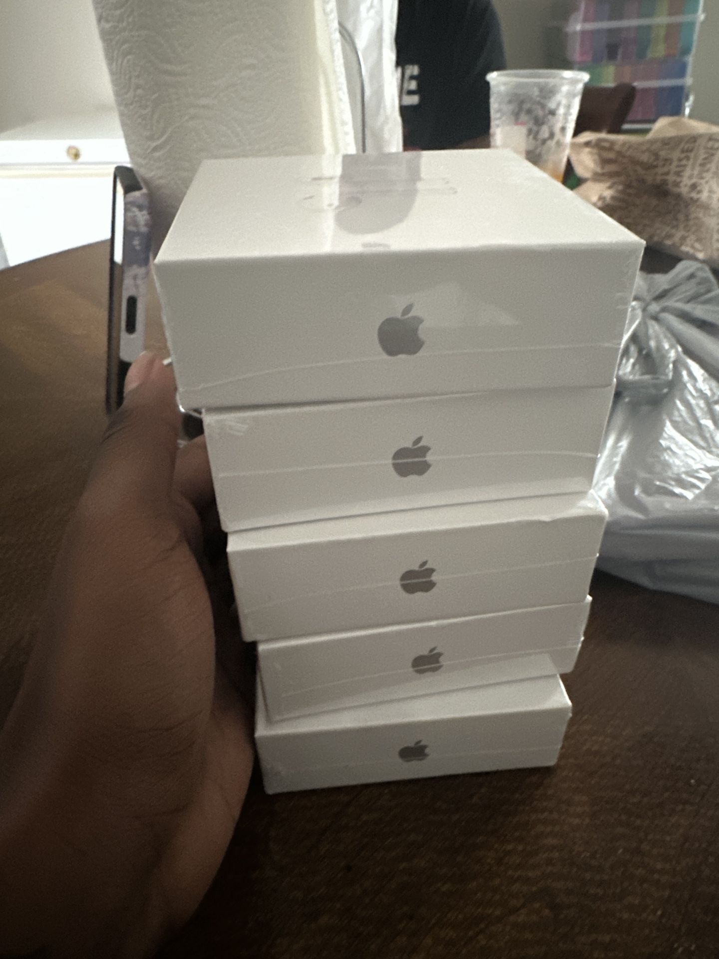 Apple AirPods 2nd Generation White Charging Case Brand New Unopened