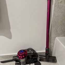 Dyson Cordless Vacuum V7