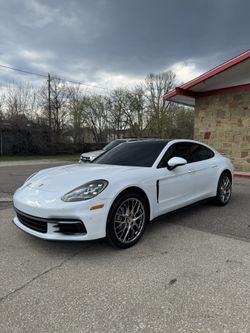 2017 Porsche Panamera