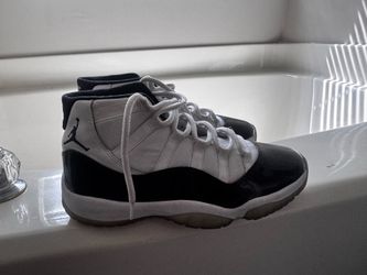 Concord 2018 size 10