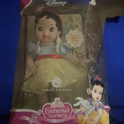 Disney Baby Porcelain Snow White 