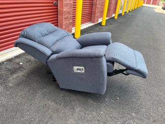LAZYBOY POWER RECLINER CHAIR