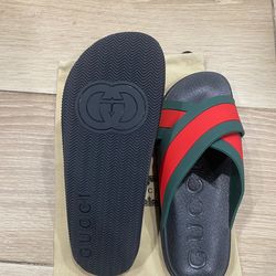 Gucci Slides
Size 10 mens
Comes Brand New!
Send offers!